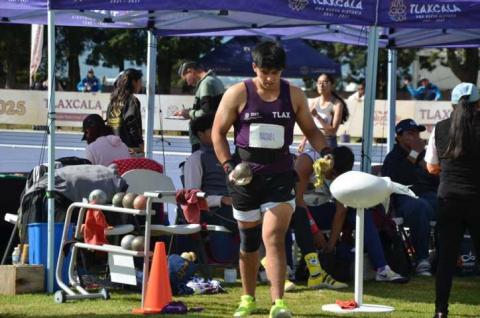 Ismael Macías se coloca entre los 10 mejores del país en impulso de bala en la Olimpiada Nacional imagen 10
