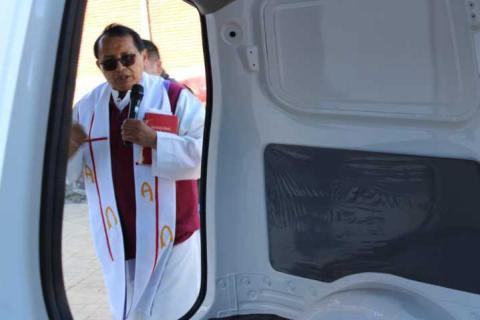 Atlangatepec fortalece su infraestructura municipal con entrega de maquinaria y vehículo imagen 1