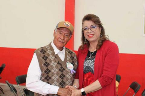 Atlangatepec honra a sus abuelitos con gran celebración en el Auditorio Beatriz Paredes Rangel imagen 1