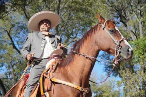 La construcción de la patria es la labor cotidiana que realizamos desde cualquier trinchera: Sergio Lara imagen 8