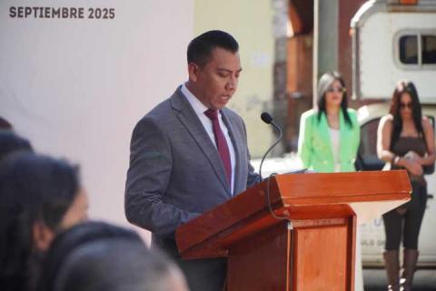 La construcción de la patria es la labor cotidiana que realizamos desde cualquier trinchera: Sergio Lara imagen 1