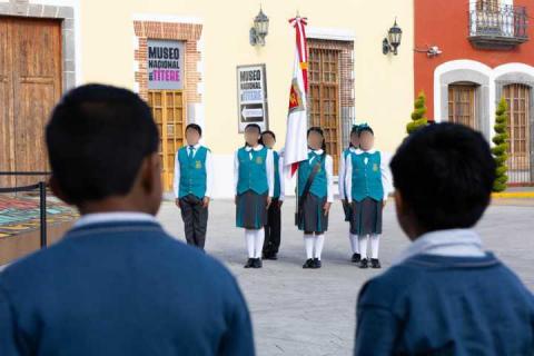Realizan ceremonia de honores a los símbolos patrios con la participación de la escuela Primaria “Huamantla Heroica” imagen 3