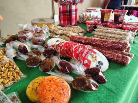 Contla de Juan Cuamatzi se llena de color y tradición con el Tianguis Artesanal del Sarape imagen 6