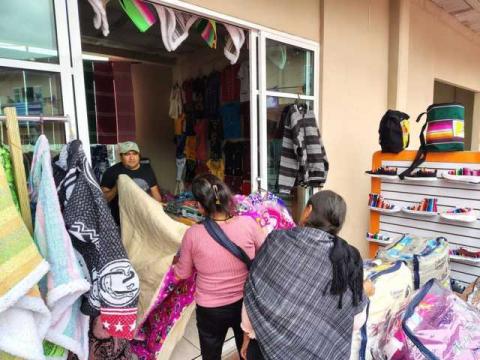 Contla de Juan Cuamatzi se llena de color y tradición con el Tianguis Artesanal del Sarape imagen 5