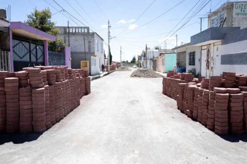 Continúan las obras en San Carlos con el adoquinamiento de la avenida San José imagen 2