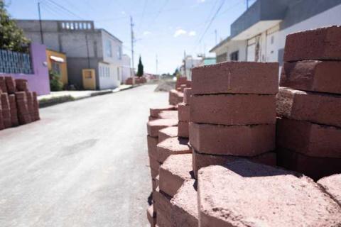 Continúan las obras en San Carlos con el adoquinamiento de la avenida San José imagen 1