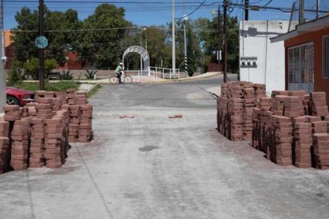 Continúan las obras en San Carlos con el adoquinamiento de la avenida San José imagen 4