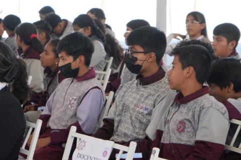 Recibió Secundaria Técnica 53 “Matlalcueyetl” de Apizaco distintivo “Escuela comprometida con los derechos humanos” imagen 4