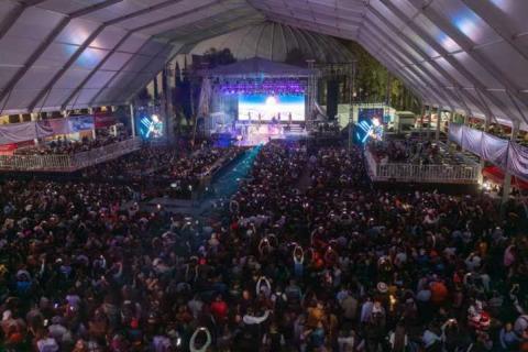 Raymix enciende “Tlaxcala, La Feria De Ferias 2025” y convierte el teatro del pueblo en una pista de baile imagen 4