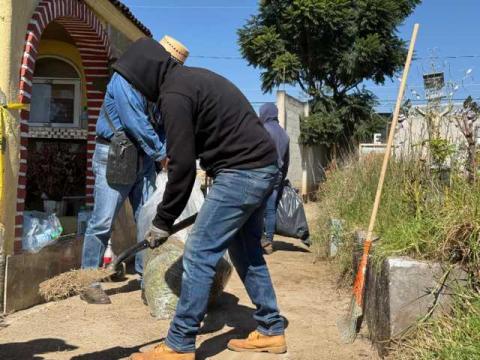 Gobierno de Papalotla realiza faena general en panteón municipal para ofrecer espacios dignos imagen 5