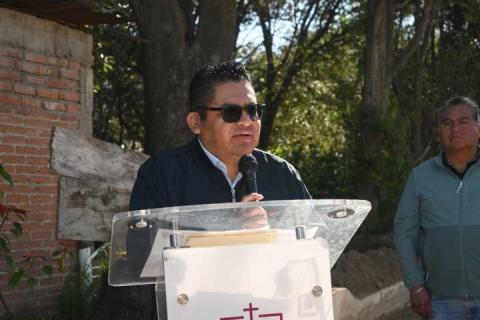 Inicia construcción de pavimento de adoquín en San Lucas Tlacochcalco  imagen 1