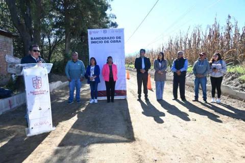 Inicia construcción de pavimento de adoquín en San Lucas Tlacochcalco  imagen 5
