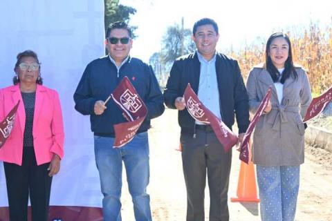 Inicia construcción de pavimento de adoquín en San Lucas Tlacochcalco  imagen 2