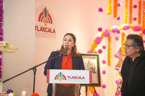 Ayuntamiento de Tlaxcala dedica su ofrenda monumental al Maestro Desiderio Hernández Xochitiotzin imagen 1