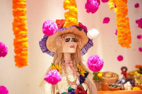 Ayuntamiento de Tlaxcala dedica su ofrenda monumental al Maestro Desiderio Hernández Xochitiotzin imagen 3