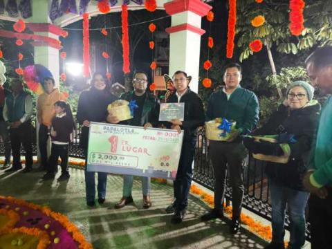 Con "Papalotla entre flores y recuerdos", Gobierno Municipal honra memoria y fomenta tradiciones del Día de Muertos imagen 1