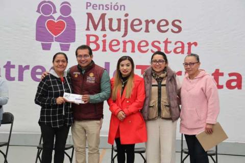 Entregan en Contla tarjetas del Programa Pensión Mujeres Bienestar imagen 9