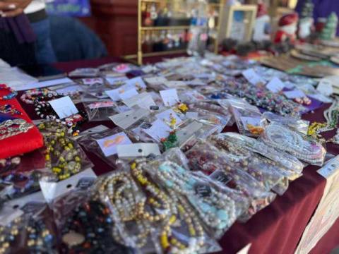 Con "Bazar Crea Libre" se impulsa a las mujeres de Tlaxco imagen 4