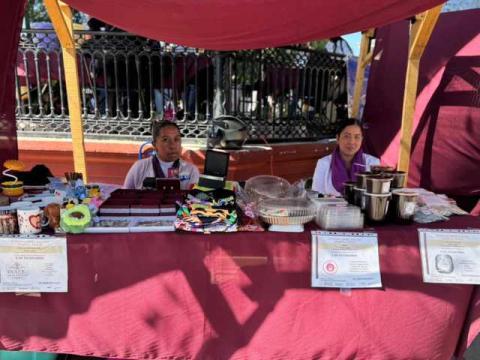 Con "Bazar Crea Libre" se impulsa a las mujeres de Tlaxco imagen 3