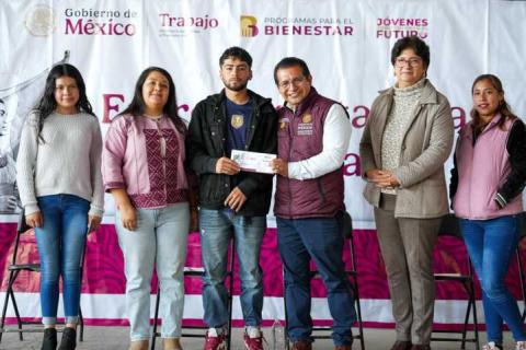 Entrega Bienestar Federal 1,630 medios de pago a jóvenes tlaxcaltecas imagen 4