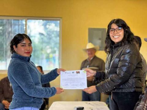 En Tlaxco, crece el interés para la preservación de la tradición herbolaria imagen 3