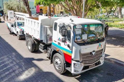 Alfonso Sánchez García pone al servicio de los capitalinos nuevos vehículos para obras y servicios públicos imagen 6