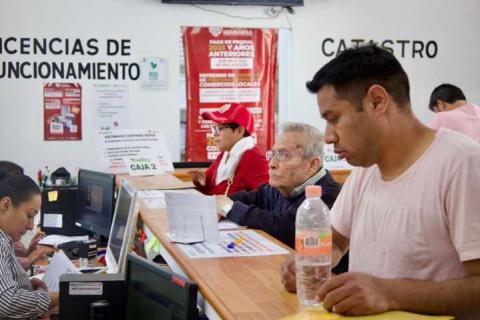 Ciudadanía responde con entusiasmo al inicio del Buen Fin 2025 en Huamantla imagen 6