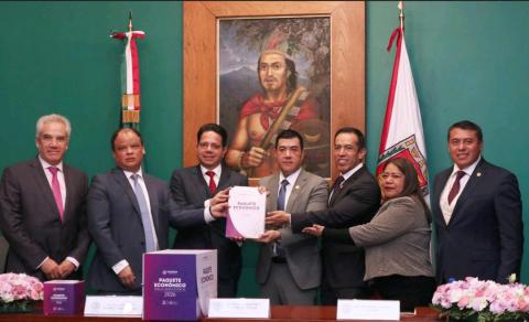 Ejecutivo entrega el Paquete Económico 2026 al poder Legislativo por 30 mil 86 millones de pesos