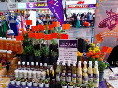 Artesanos de La Magdalena Tlaltelulco Destacan en Feria Artesanal ADO Puebla imagen 5