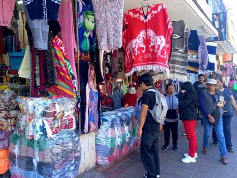 Alta afluencia de personas en Chiautempan por el Buen Fin imagen 2