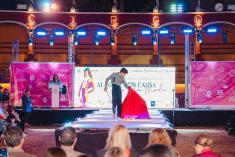 Recauda Pasarela "Al Toro Con Causa Y A La Moda” 3 mil 500 kilos de ayuda imagen 5