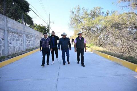 Ixtacuixtla entrega dos nuevas calles que dignifican la vida de las familias en Santa Cruz El Porvenir imagen 4