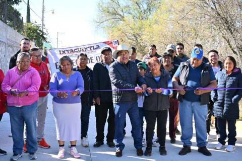 Ixtacuixtla entrega dos nuevas calles que dignifican la vida de las familias en Santa Cruz El Porvenir imagen 9