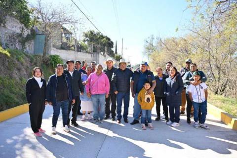 Ixtacuixtla entrega dos nuevas calles que dignifican la vida de las familias en Santa Cruz El Porvenir imagen 8