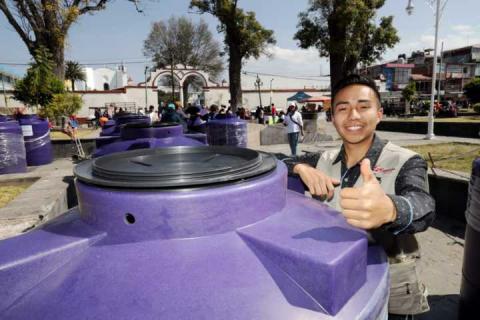 Entregan en Chiautempan tinacos Rotoplas a más de 100 familias imagen 4