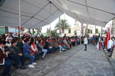 Recorre Ana Lilia Rivera municipios de Tlaxcala; informa casa por casa sus actividades legislativas imagen 3