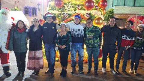 Con Encendido de Árbol de Navidad, dan inicio las fiestas decembrinas en Yauhquemehcan imagen 2