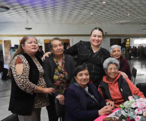 Blanca Angulo Meneses, sostuvo un cálido encuentro con las viudas del patronato Antonio Díaz Varela imagen 4