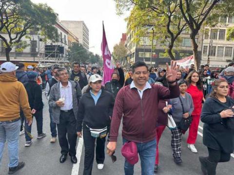 Carlos Augusto Pérez Hernández asiste al festejo por 7 años de la Cuarta Transformación imagen 4