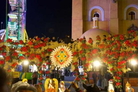 Chava Santos inaugura la Aldea Mágica 2025 en una noche llena de alegría y música imagen 9