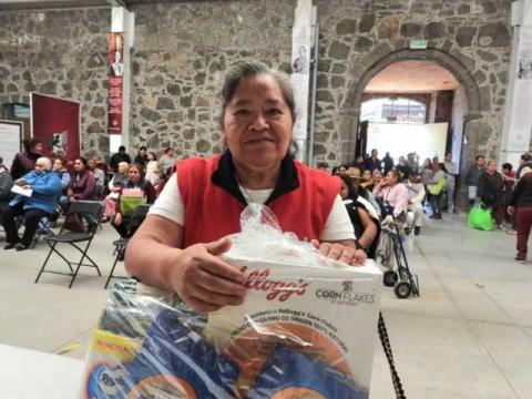 Entrega David Vega Terrazas despensas a Familias de la demarcación imagen 4