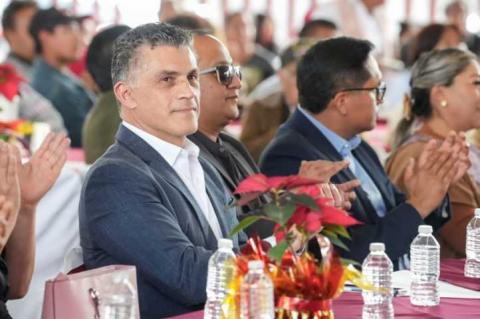 Alfonso Sánchez García, asistió al Primer Informe de Gobierno de Idelfonso Carro imagen 4