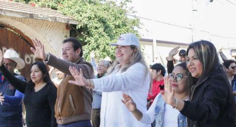 Blanca Angulo entrega tres calles más en comunidades de Chiautempan imagen 8