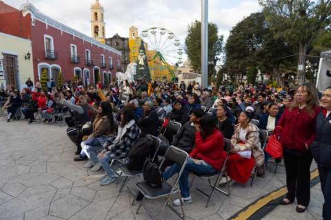 Niñas y niños llenan de alegría y música la Aldea Mágica con cantos y villancicos navideños imagen 9