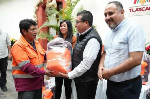 Gobierno de Alfonso Sánchez García dignifica labor del personal de servicios públicos con uniformes nuevos imagen 3