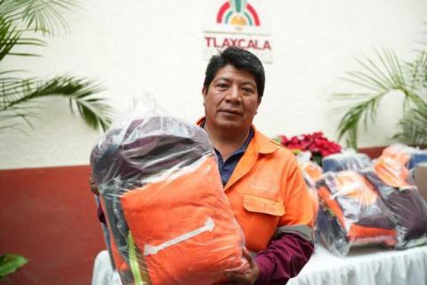 Gobierno de Alfonso Sánchez García dignifica labor del personal de servicios públicos con uniformes nuevos imagen 1