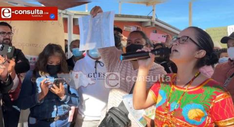 Cierran vialidad por presunto despojo de escuela; gobierno vendería predio por 7mdp