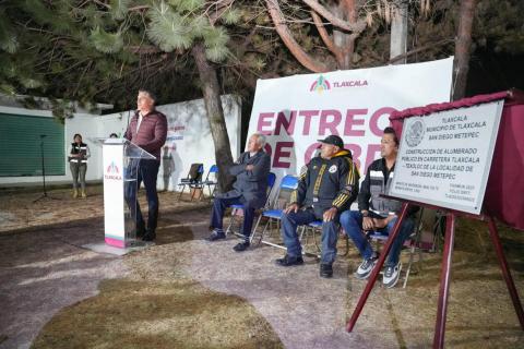 Alcalde inaugura alumbrado público en la carretera Tlaxcala - Texoloc imagen 1