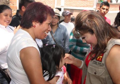 Apoyo incondicional ofrece el magisterio para Alejandra R.