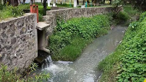 Convierten en basurero el Zahuapan: CEAS retira casi 5 mil toneladas y miles de llantas